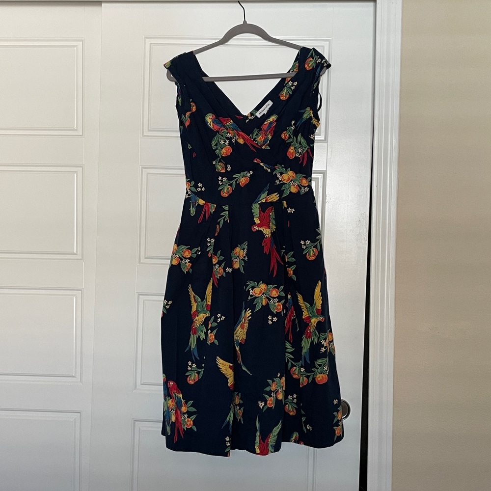 Emily and fin Navy Floral Midi Dress with Tropical Print Size M EUC